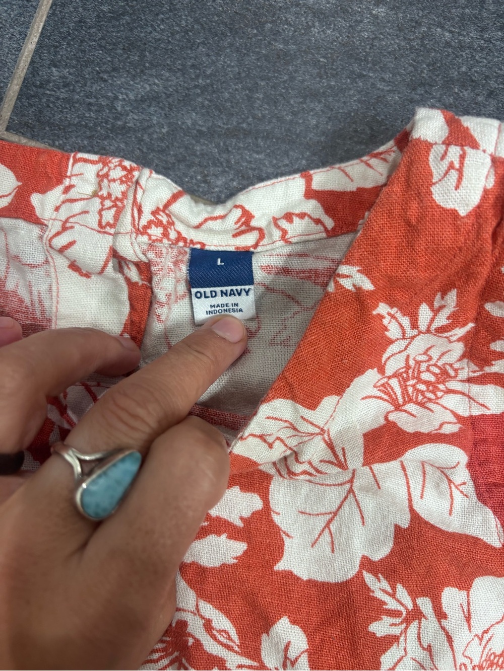 Old Navy Linen Blend Crop top - Picture 6 of 6